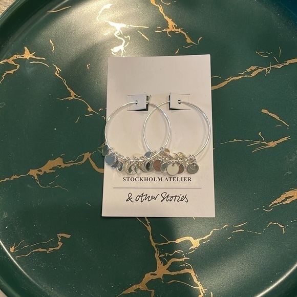& Other Stories Silver Loop Drop Earring - Picture 1 of 2